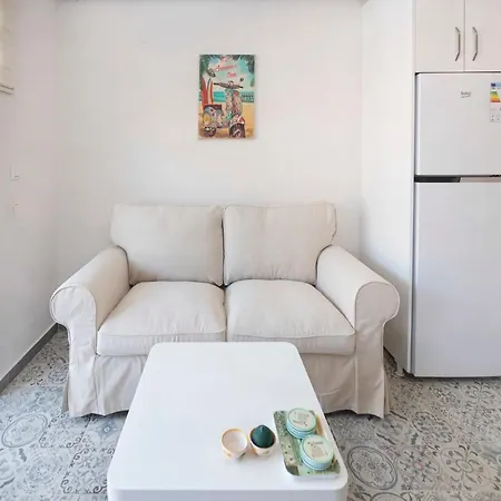 Convenient With Central Location In 아파트 무글라