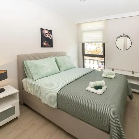 Convenient With Central Location In * 무글라